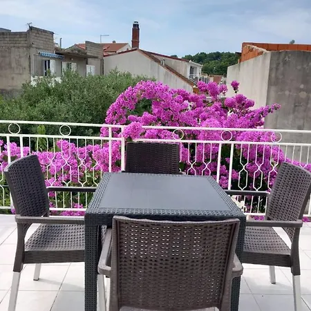 Mladen Apartment